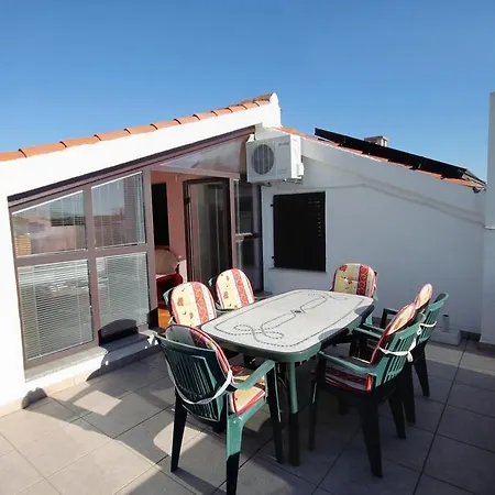 Mulo 5848a Apartman
